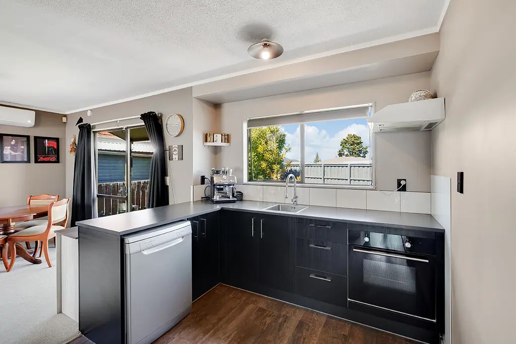 Hillcrest 2房  SERIOUSLY FOR SALE - Very Motivated Vendor