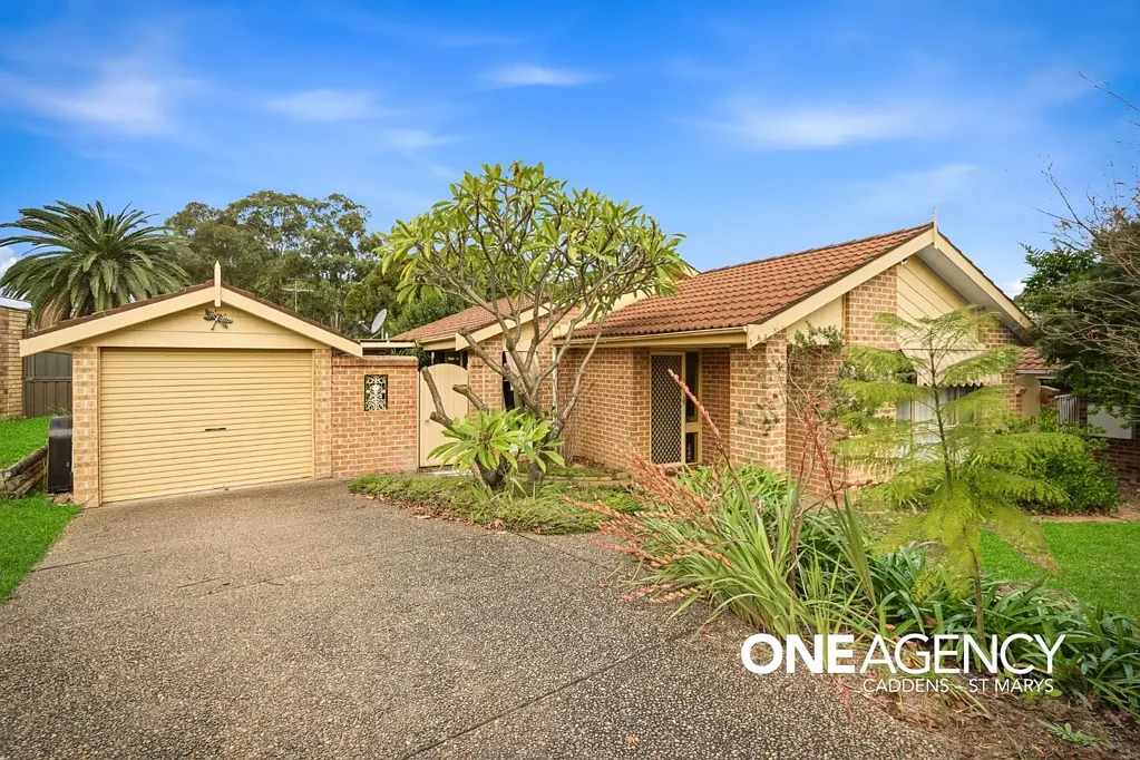 Erskine Park 3Zimmer RENOVATED FAMILY LIVING WITH A SPARKLING SALTWATER POOL!!!