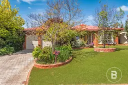 11 Maxwell Drive, Golden Square