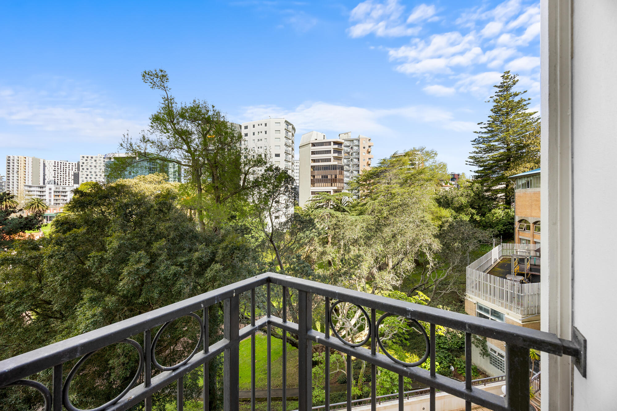 1N/100 Greys Avenue, Auckland Central, photo 2