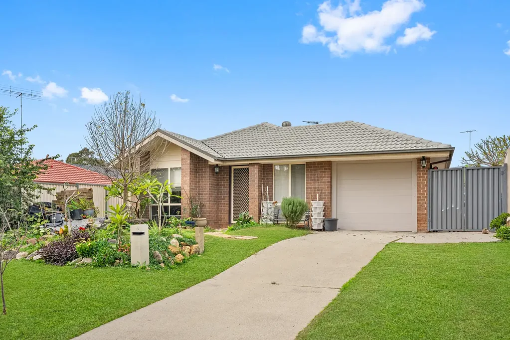 Glenmore Park 3房 整洁、宽敞且功能实用 Neat, Spacious & Packed with Practical Features