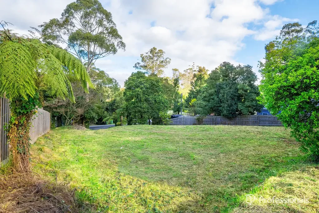 Millgrove  THE ULTIMATE CANVAS - ELEVATED, SUNNY & MOUNTAIN VIEWS IN A QUIET COURT