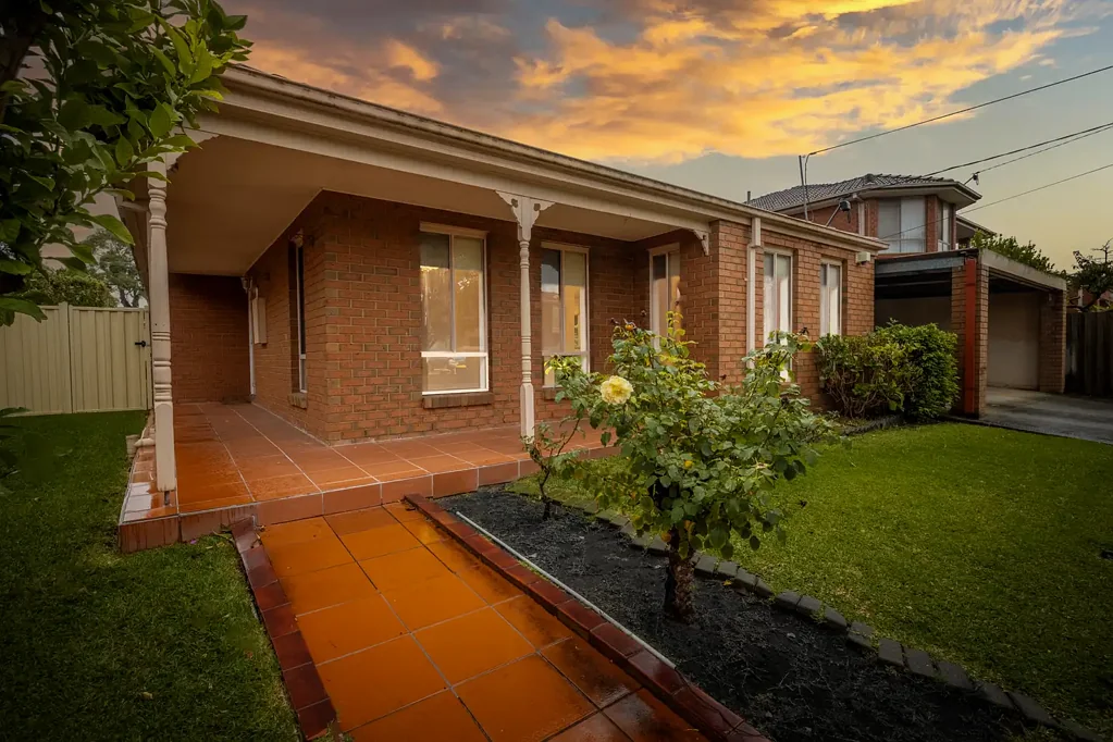 Well Maintained Home with Multiple Living Zones