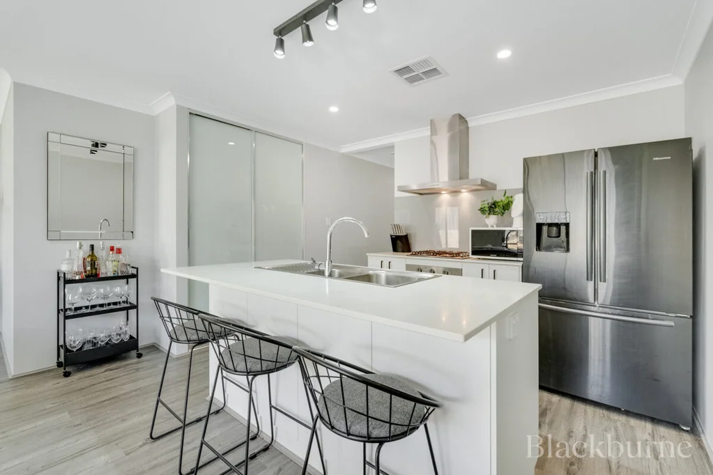 5 Urobilin Loop, Eglinton, WA 6034
