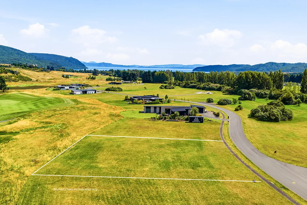 Kinloch Living on The Fairways