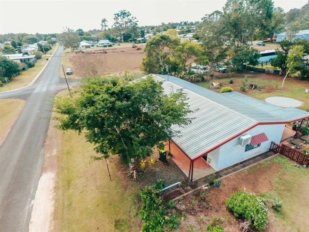 Blackbutt 3कमरा Your Future Family Home Awaits in Blackbutt!
