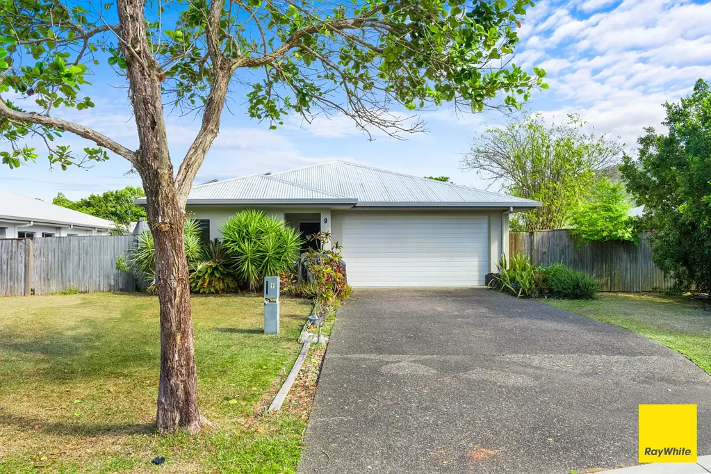 Trinity Beach 4房  Spacious Family Home in the Heart of Trinity Beach