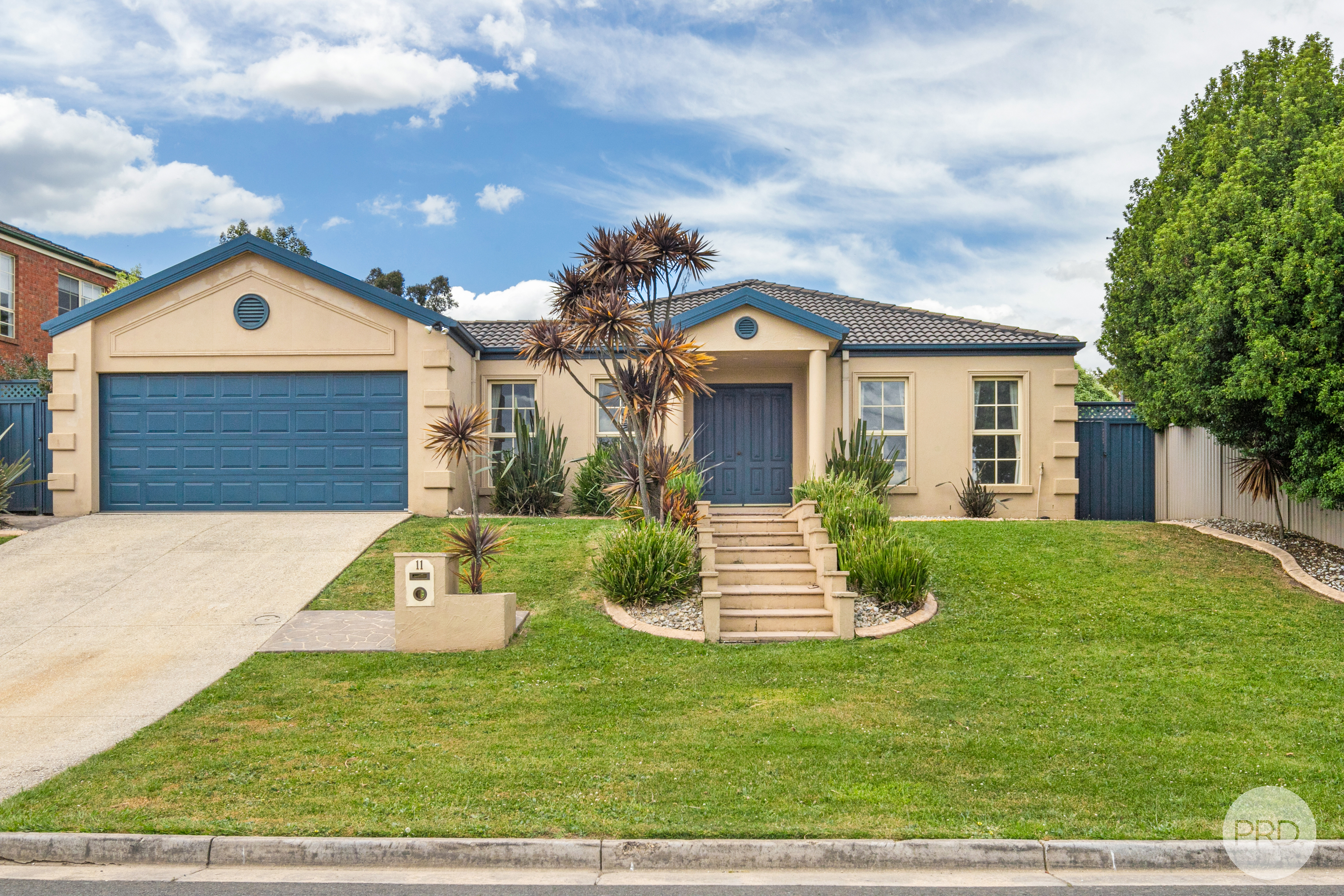 11 OAKBANK DR, MOUNT HELEN VIC 3350, 0 chambres, 0 salles de bain, House