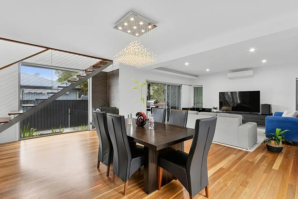 Mountain Creek 4Kwarto Architectural Home with Views to Mooloolaba & Solar Heated Pool