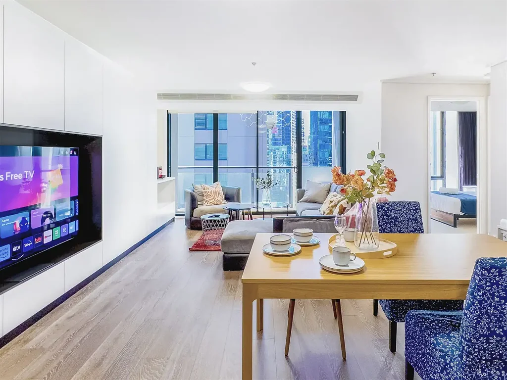 Pour yourself a cup of tea - Fully Furnished - Lv 20 - **Short term available**