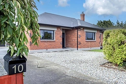 10 Chaucer Street, Highfield