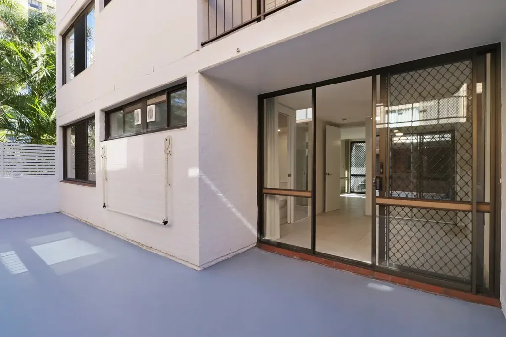 Prime Walk-Up Complex in Broadbeach – Ground Floor Apartment