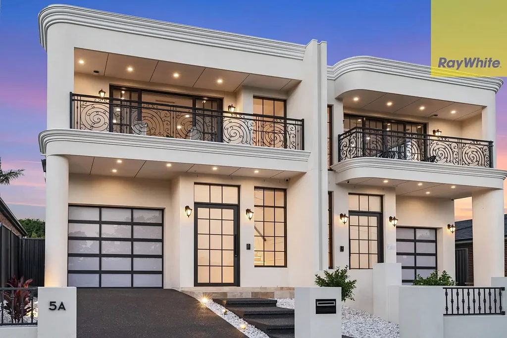 Padstow 5 Slaapkamer Brand New Luxury Duplex | Grand-Scale Family Living