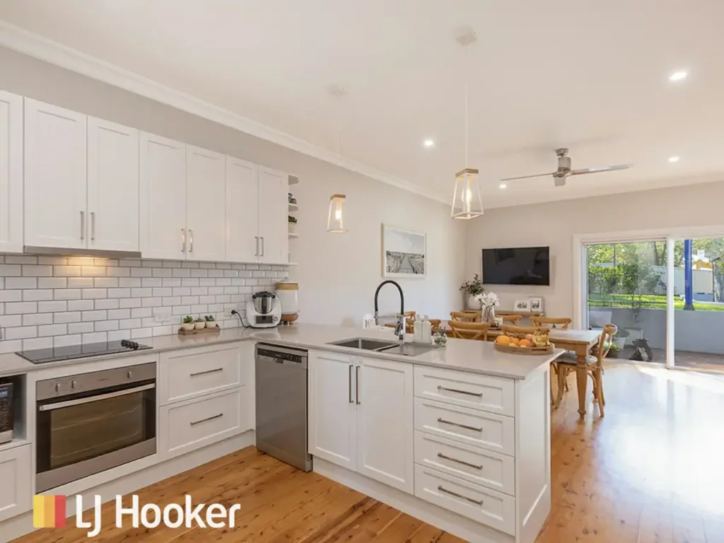 North Tamworth 3غرفة نوم Fully Renovated North Tamworth Gem with Shed & Side Access