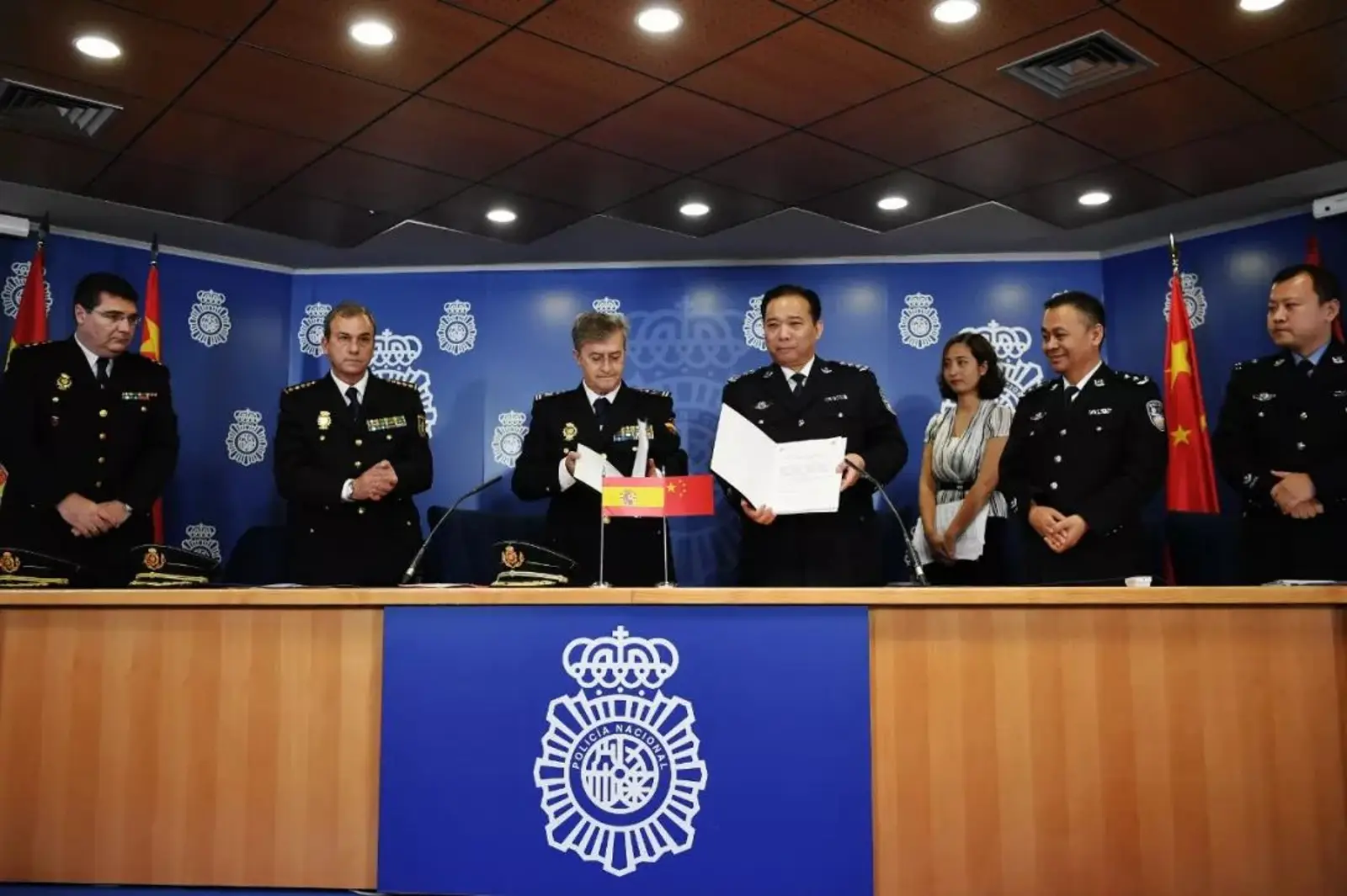 ​跨国缉捕、舌战法庭……中国警方的这次海外行动比网剧还精彩！