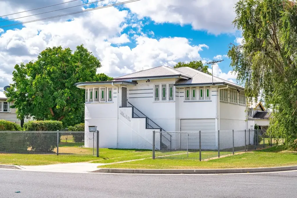 6 Bertram Street, Park Avenue, QLD 4701
