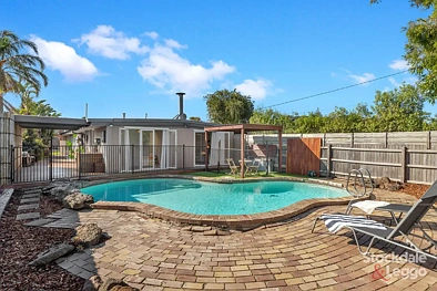 Langwarrin 4房 带泳池、宽敞空间和生活方式的终极家庭娱乐住宅 The Ultimate Family Entertainer with Pool, Space & Lifestyle