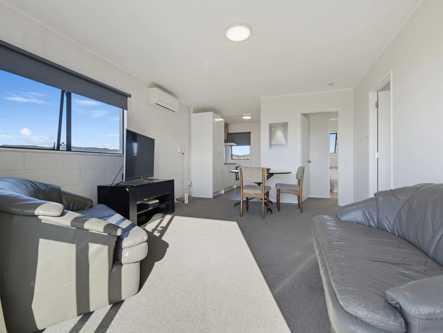 Victoria 2 Slaapkamer Well Maintained Investment