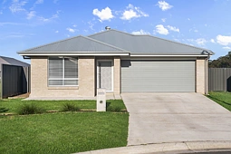 12 Harmony Close, Bellbird