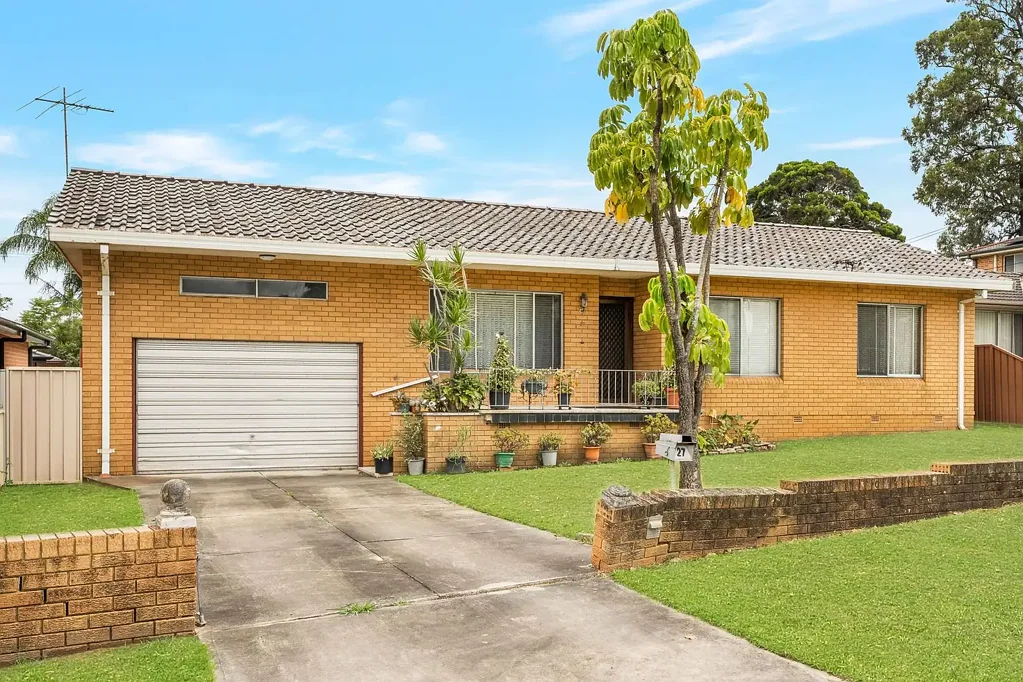 27 Bronsdon Street, Smithfield, NSW 2164