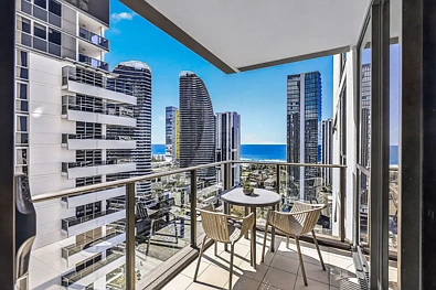 Broadbeach 2कमरा A Prized North-East Aspect with Sweeping Coastal Views