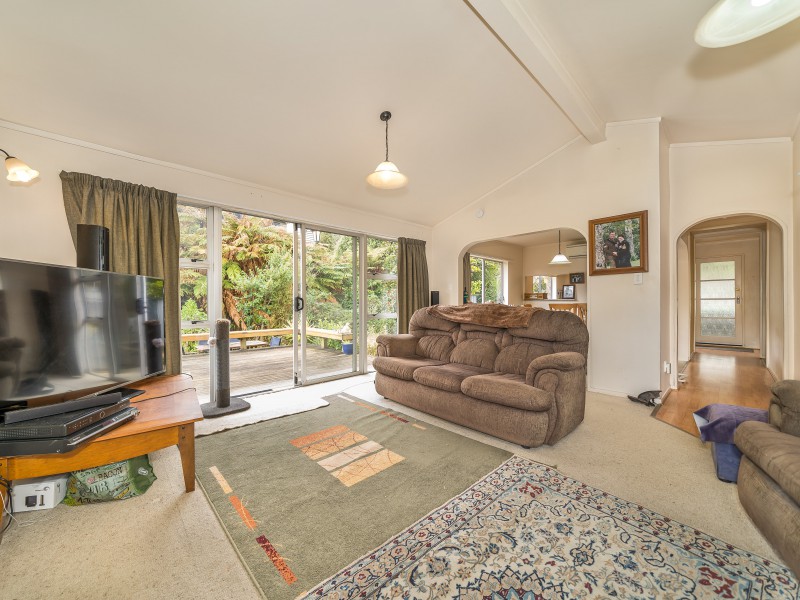 15 Forest Road, Pinehaven, Upper Hutt, 3部屋, 2バスルーム