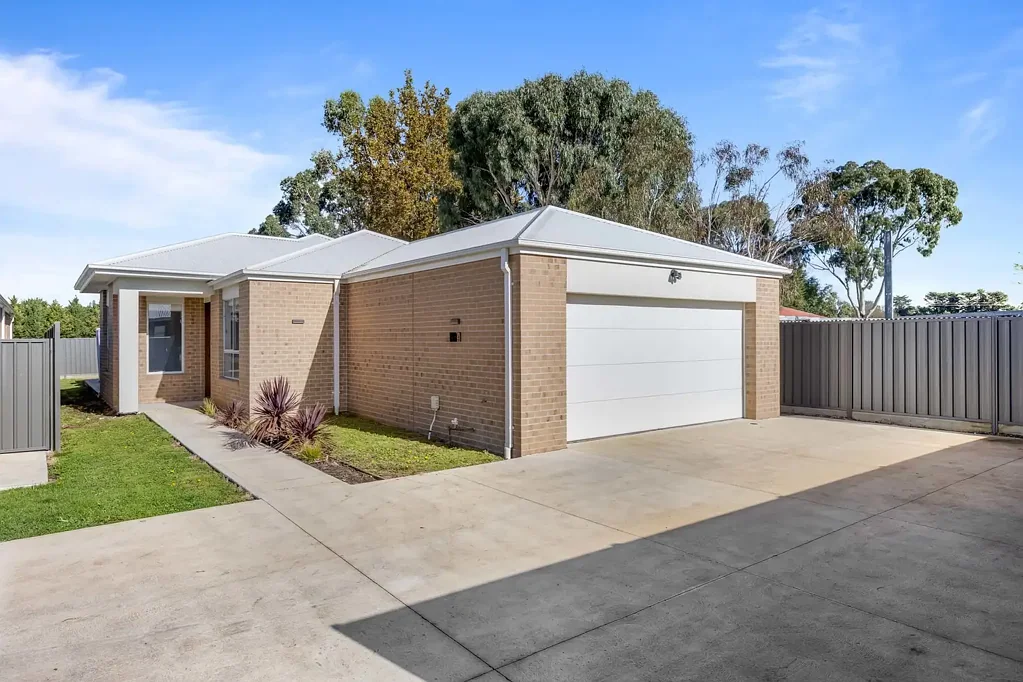 Ballan 4Kwarto Contemporary Family Living With Premium Finishes In The Heart Of Ballan.