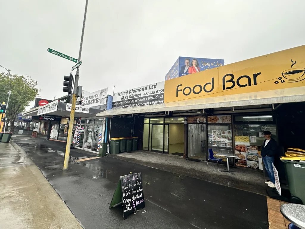 Glen Eden Affordable Retail with Great Visibility