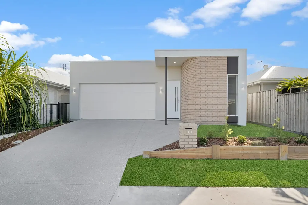 Palmview 4房  SOPHISTICATED SIMPLICITY - DESIGNER HOME BY AWARD-WINNING BUILDER