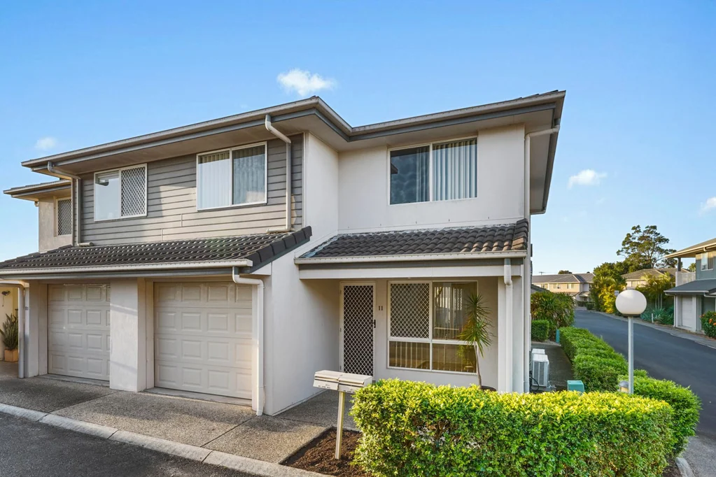 Calamvale 3Zimmer Corner Townhouse With Affordable Body Corp Fees