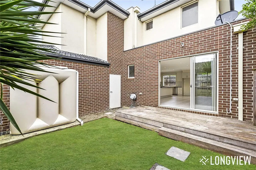 Designer Family Home in Excellent Location