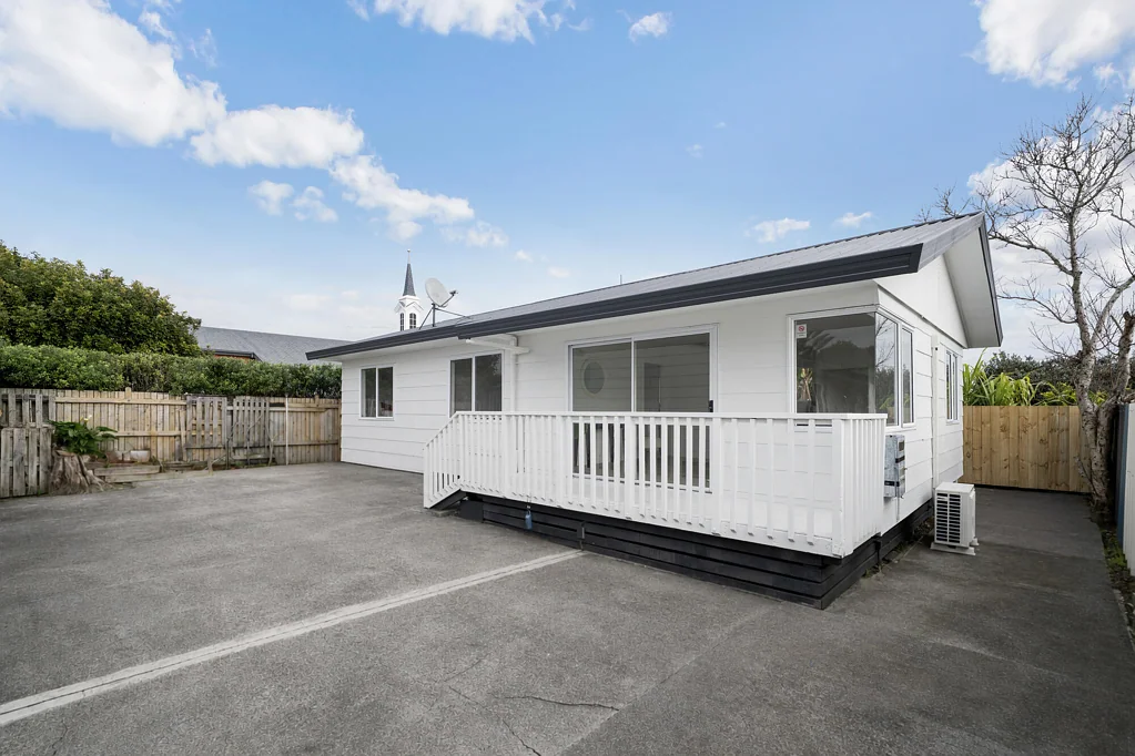 Favona 3 Slaapkamer Private, Renovated & Ready to Impress!