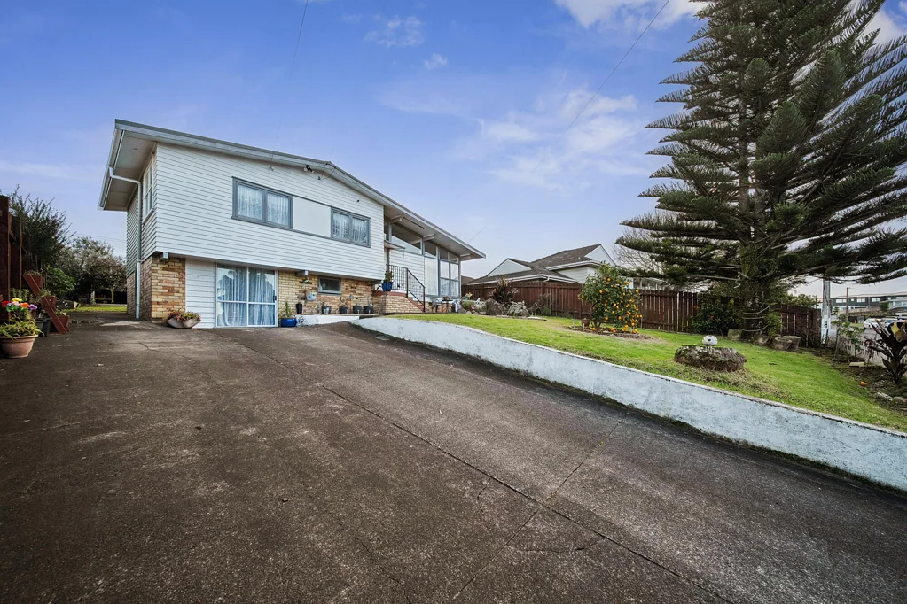 Manurewa East 3ਬੈੱਡਰੂਮ MUST BE SOLD - OWNER MUST SELL ON AUCTION DAY!