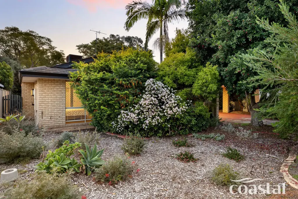 13 Appletree Place, Greenfields, WA 6210