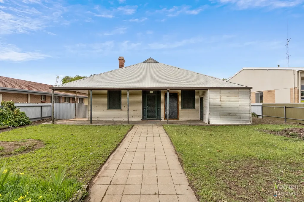 14 Torrens Road, Riverton, SA 5412