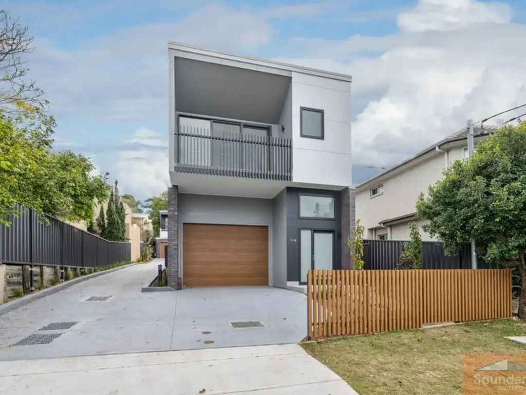 Stunning 3 bedroom townhouse!
