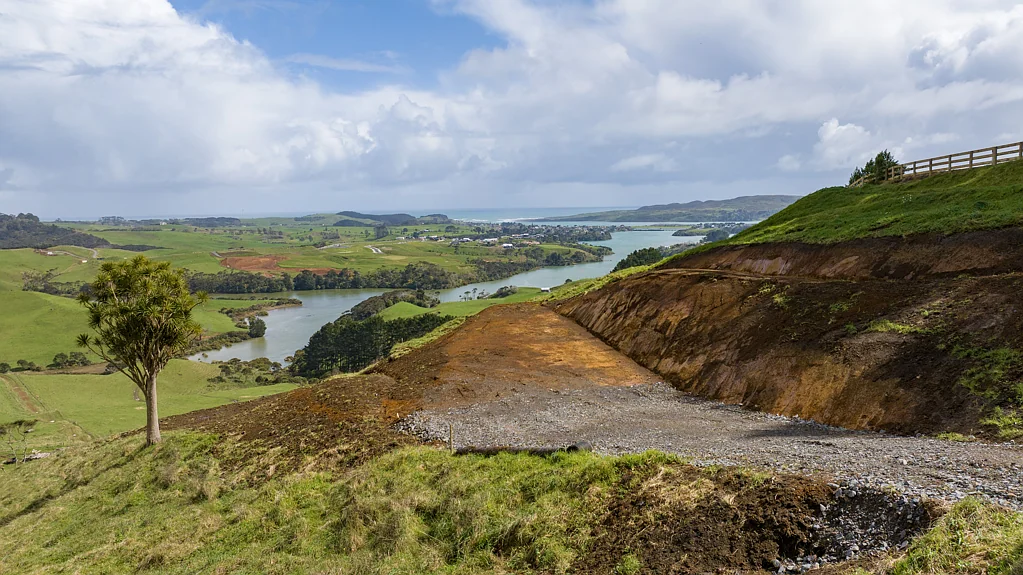 Raglan Be Captivated - Breathtaking Views