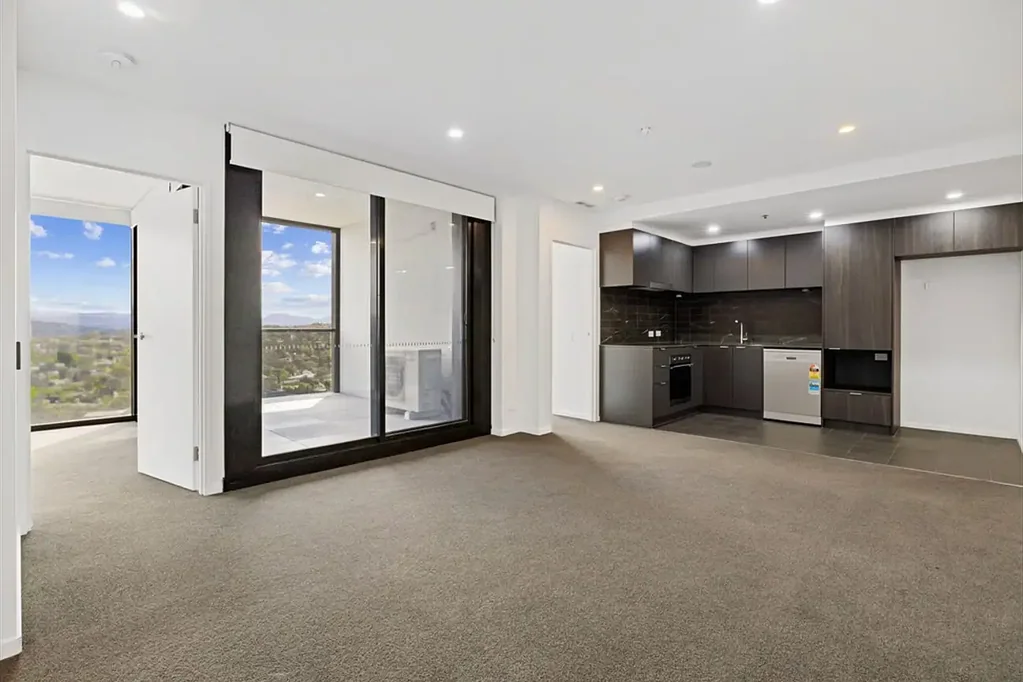 Modern and spacious 2-bedroom apartment at Grand Central Towers
