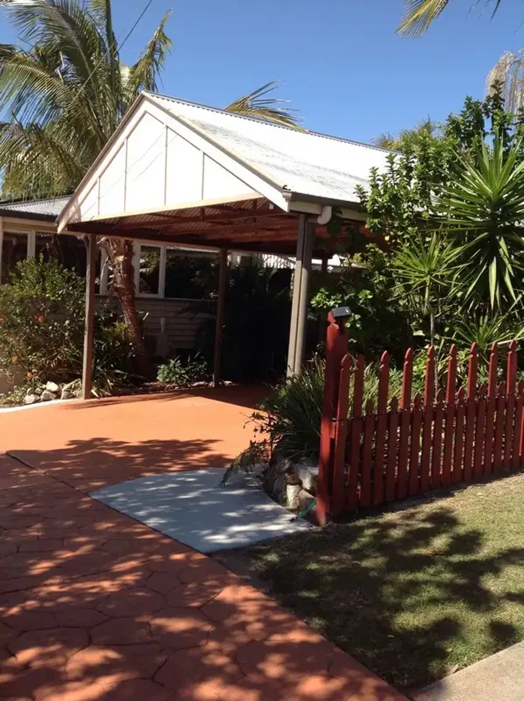 PRIVATE ROOM WITH AIR CON - PERFECT FOR STUDENTS CLOSE TO QUT!