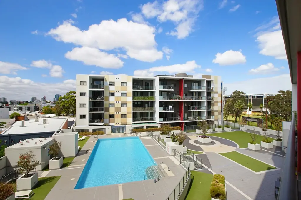 Perth 2chambre Classy apartment with Pool Views!