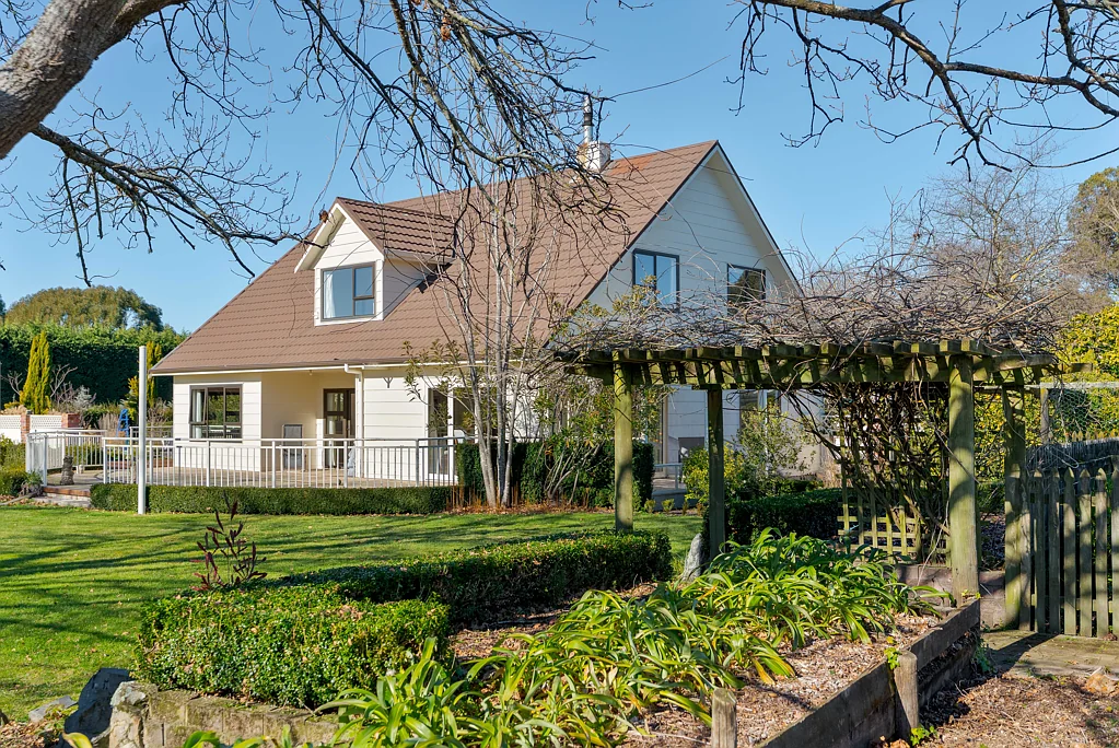 Masterton 4 Bedroom The Complete Family Haven
