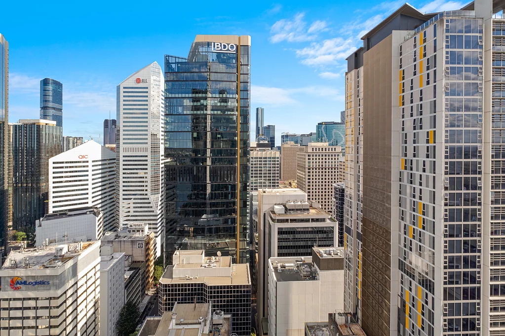 Brisbane City 2房 城市灯火，山峦日落——您的34层度假屋 City Lights, Mountain Sunsets - Your 34th Floor Retreat