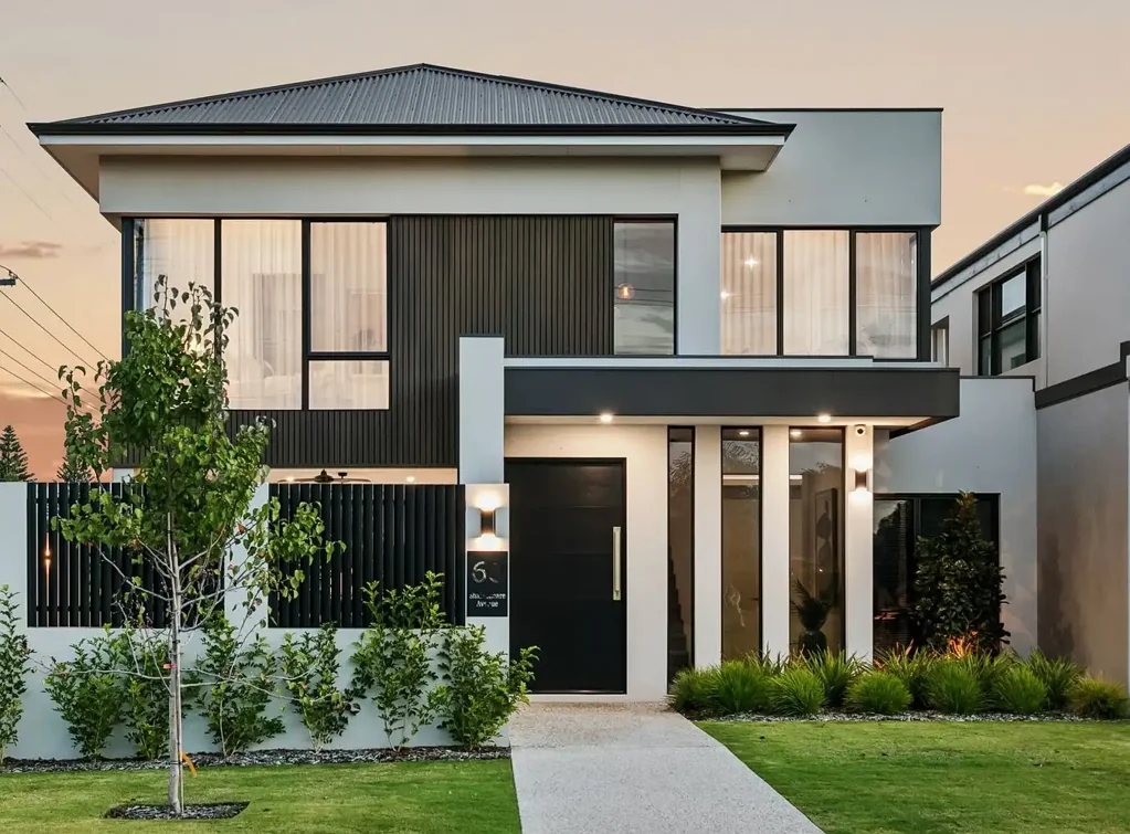 Yokine 4ห้องนอน SOLD!!!
SHEER OPULENCE – Modern Luxury Living at its best!