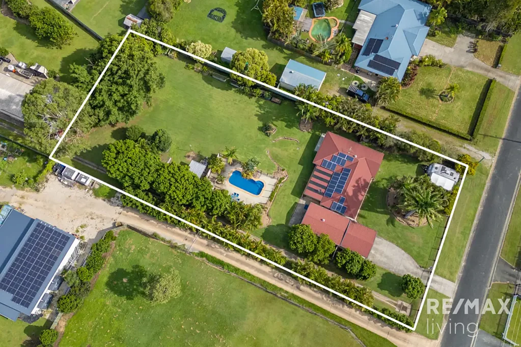 Elimbah 4ห้องนอน Stunning Fully Renovated Acreage Oasis with Pool & Endless Features!