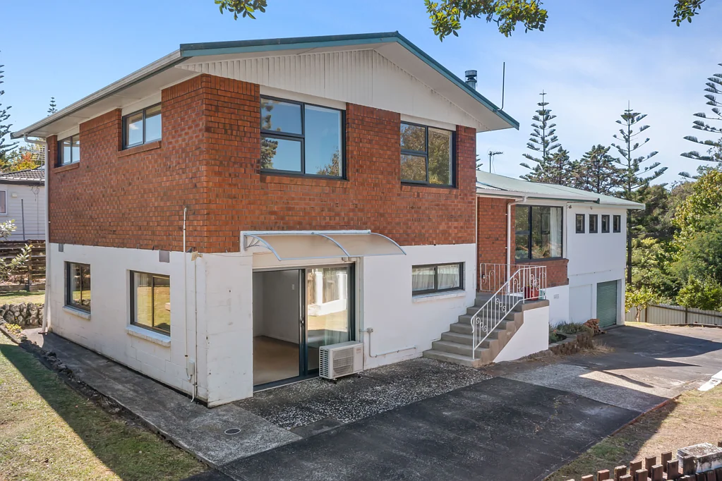 104 Sycamore Drive, Sunnynook, North Shore City, Auckland