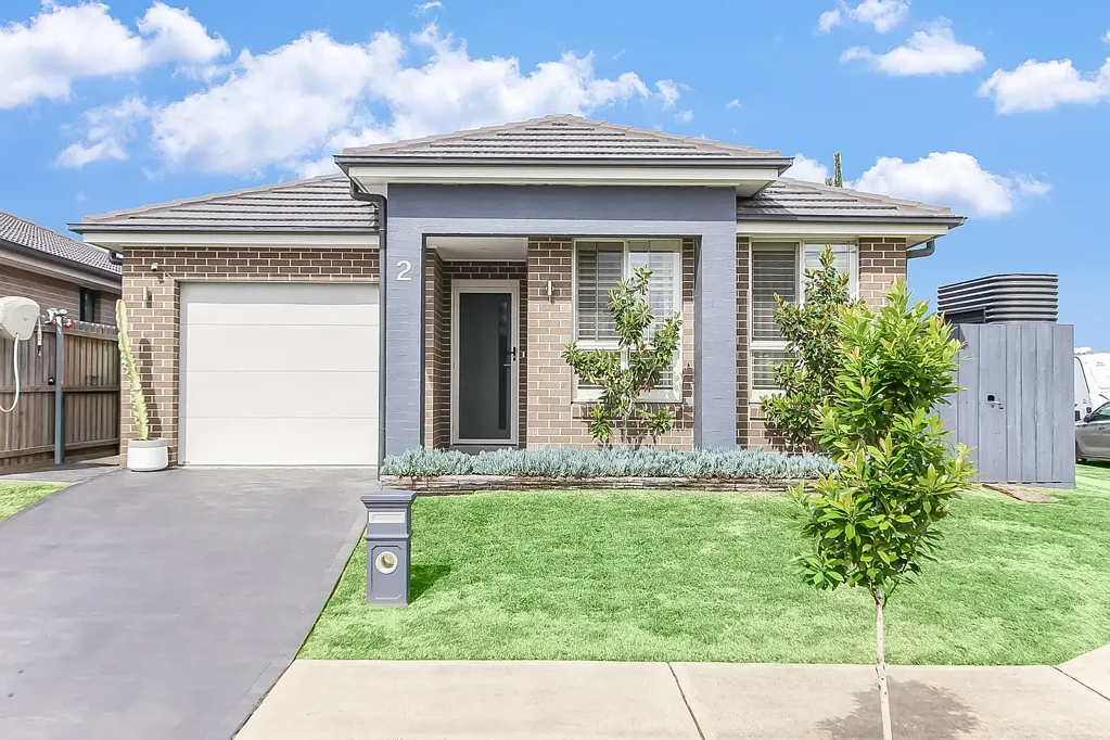 2 Clowes Street, Elderslie, NSW 2570