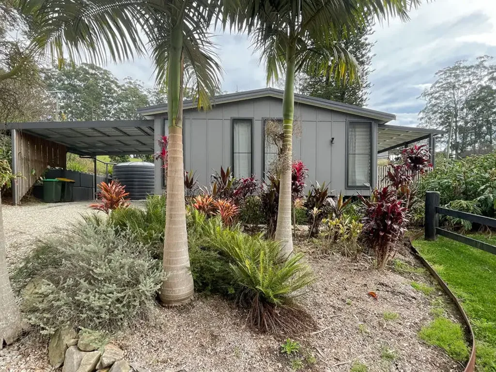 FULLY FURNISHED COTTAGE