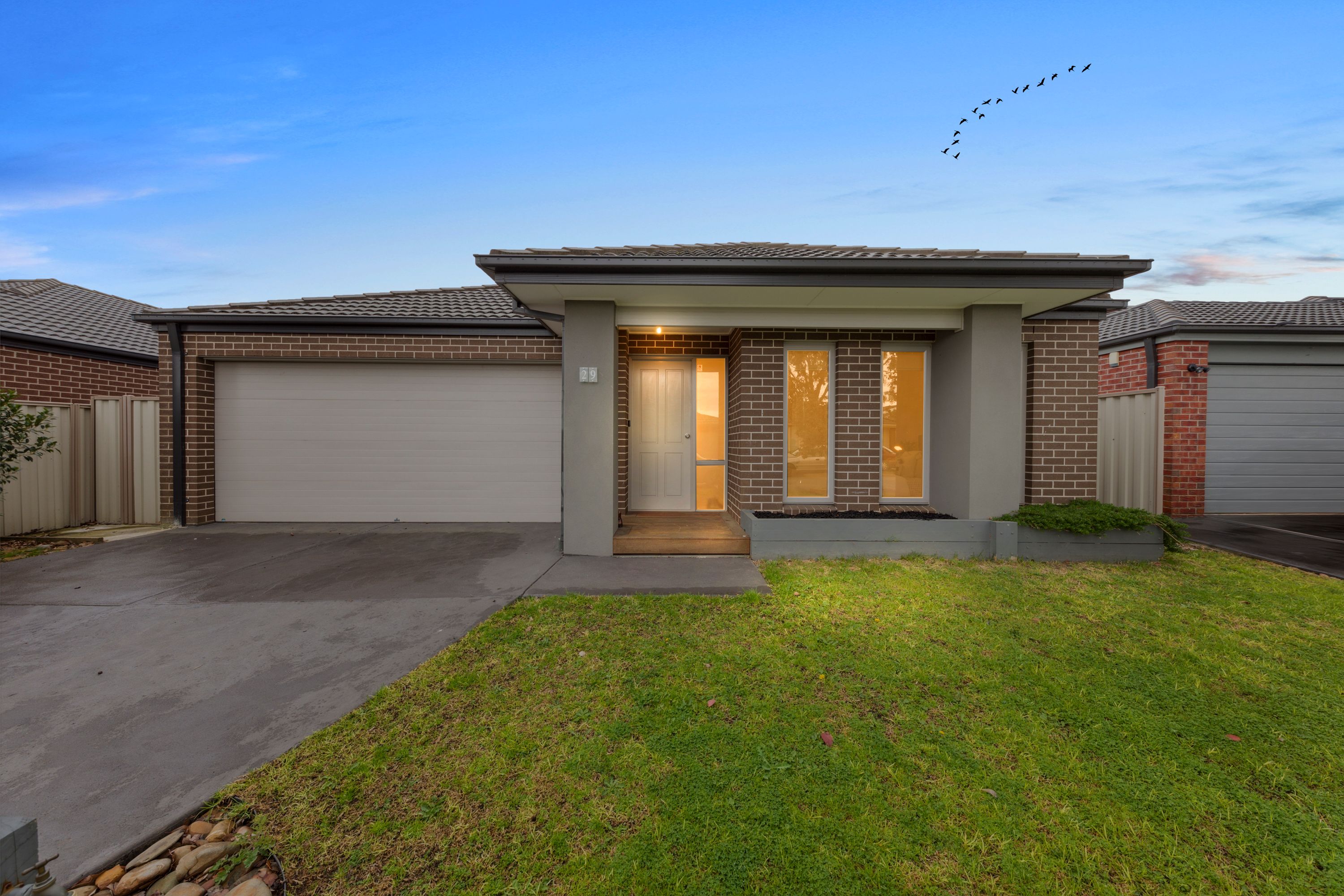 29 WILLOWTREE DR, PAKENHAM VIC 3810, 0 침실, 0 욕실, House