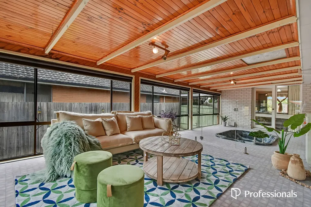 Frankston 3 Bedroom Private Court Living with Endless Potential on 740sqm