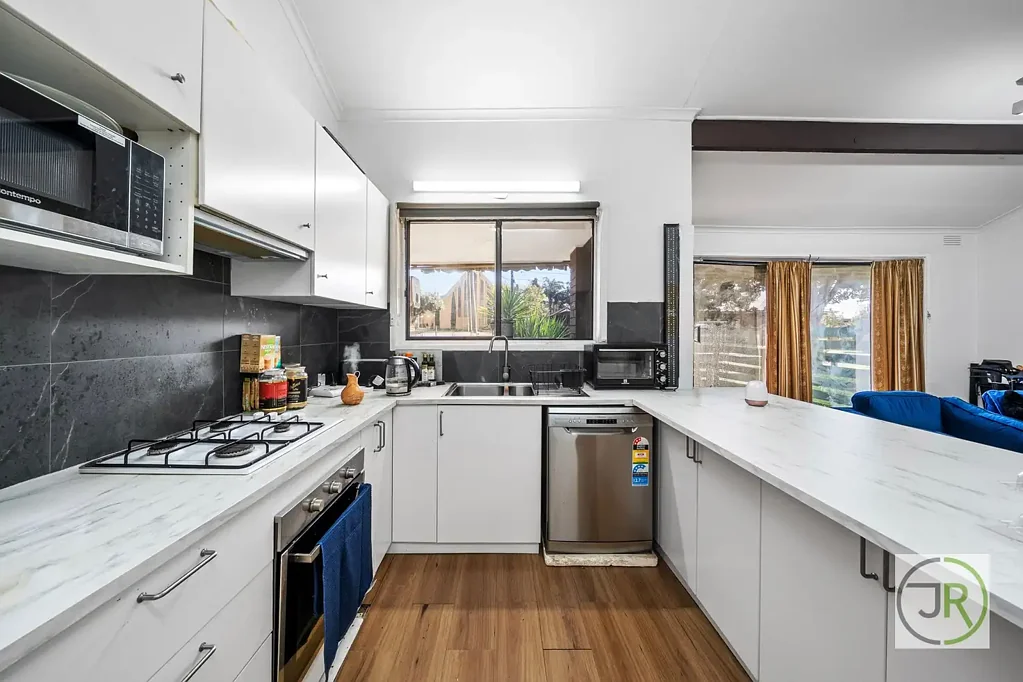 Dandenong 2Phòng ngủ BEAUTIFUL FAMILY HOME CLOSE TO ALL AMENITIES
